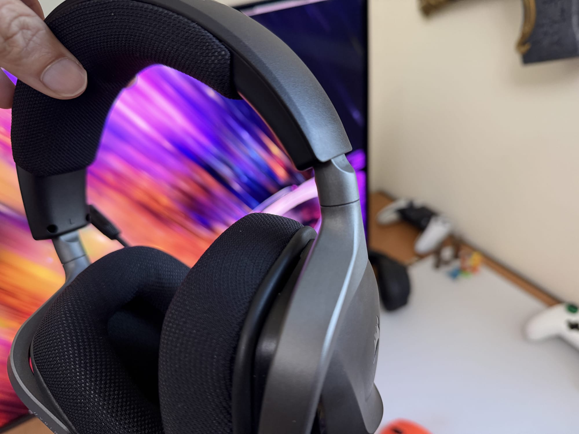 Corsair Void v2 MAX Wireless headset showing padded ear cups and headband design