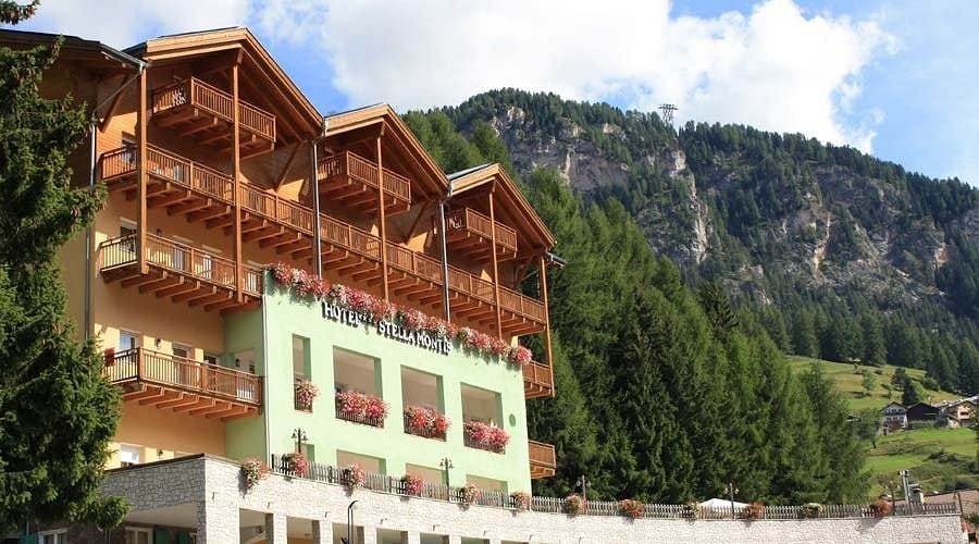 Arc Raiders players are flooding a real-life Italian hotel with five-star reviews