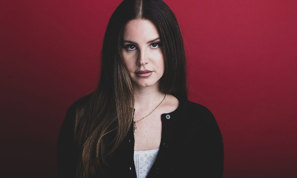 Lana Del Rey performs title track for 007: First Light