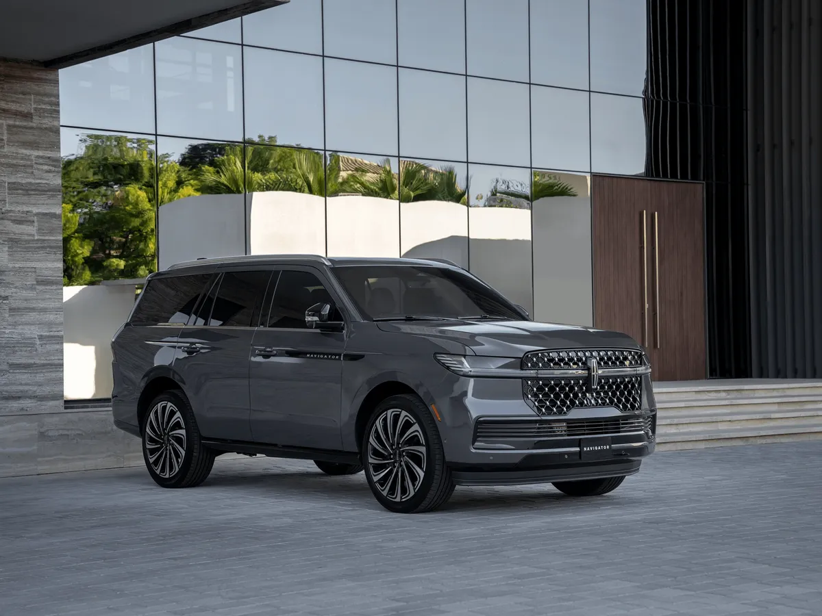 Inside the 2025 Lincoln Navigator: A Luxury Spa on Wheels