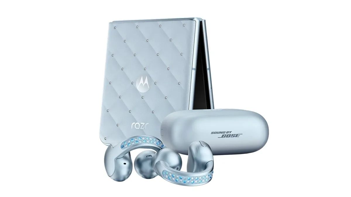 Motorola Razr 60 Swarovski Edition arrives in the UAE