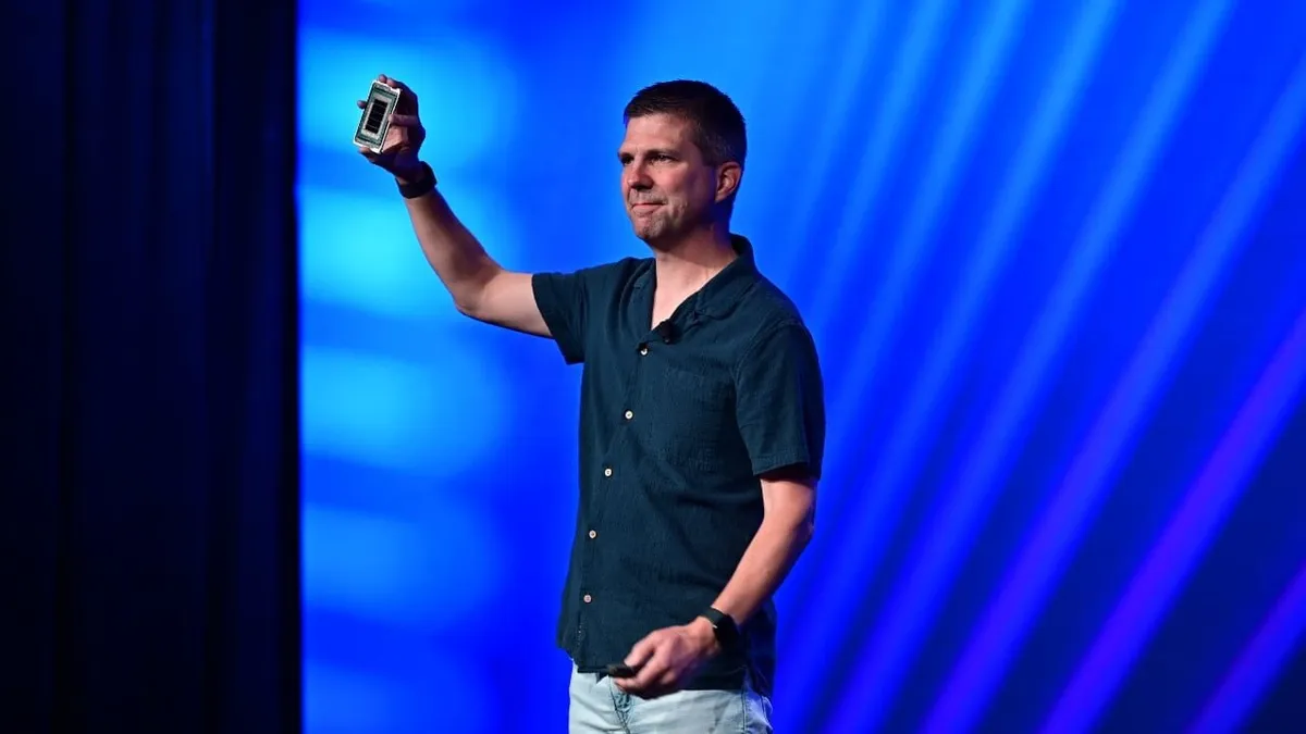 Intel’s new Xeon 6+ packs 576 cores in one server. Goodbye, racks.