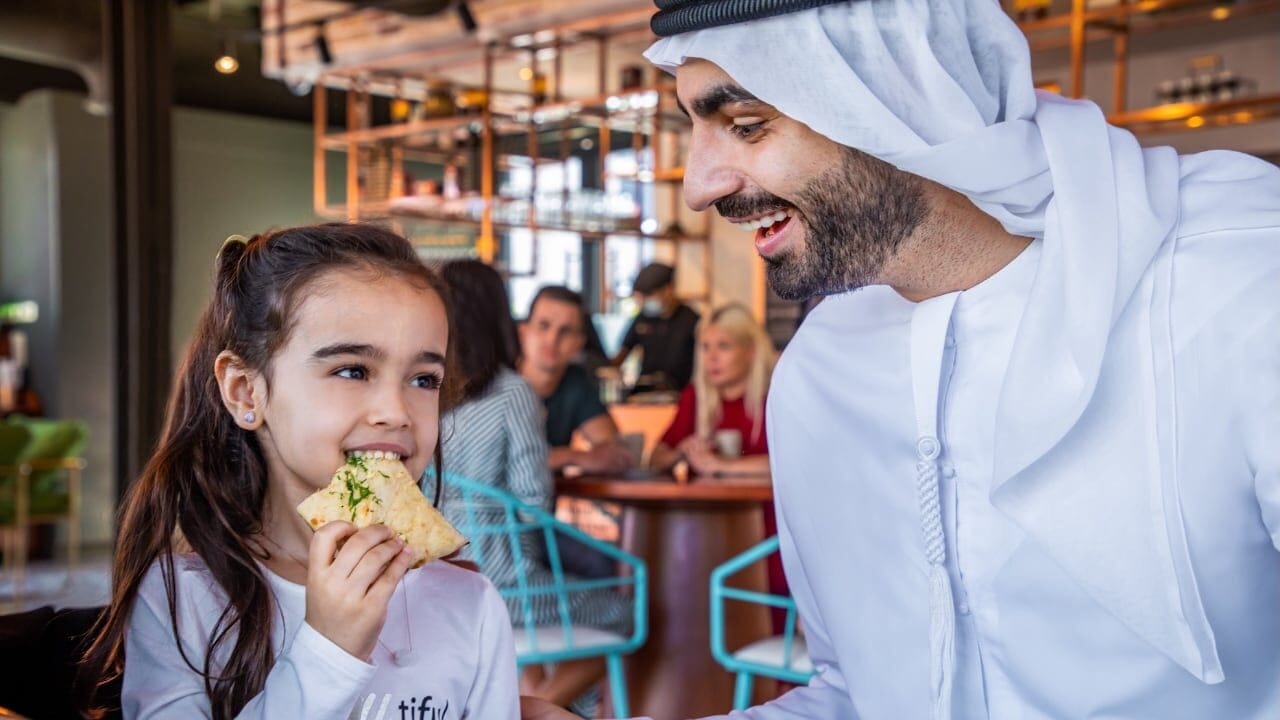 AED 10 Meals Across 700+ Spots in Dubai This August: Full Guide to DSS 2025’s 10 Dirham Dish