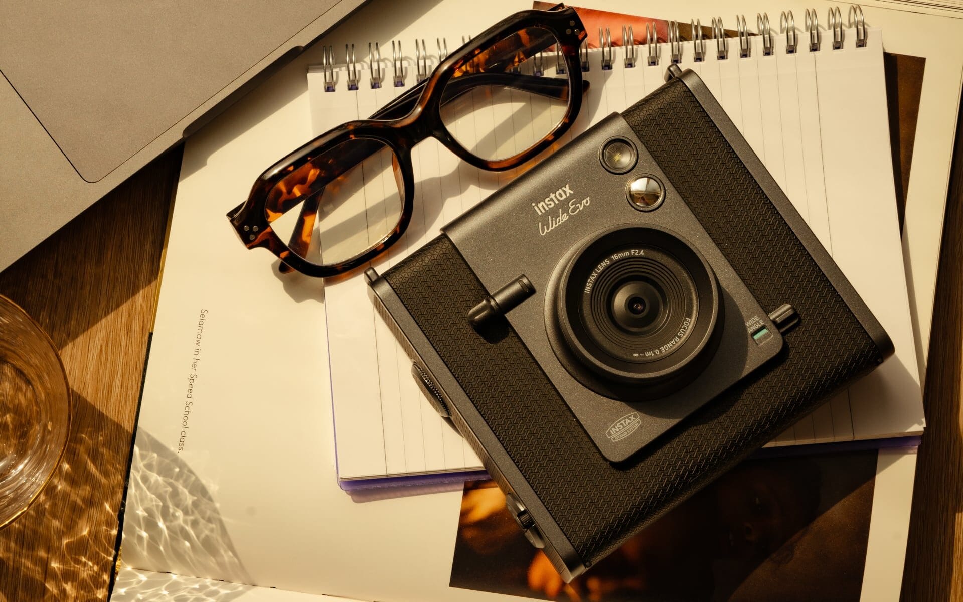 Best Fujifilm Instax Cameras in the UAE – 2025 Buying Guide