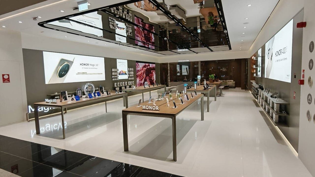 Honor Opens New Flagship Experience Store in Abu Dhabi