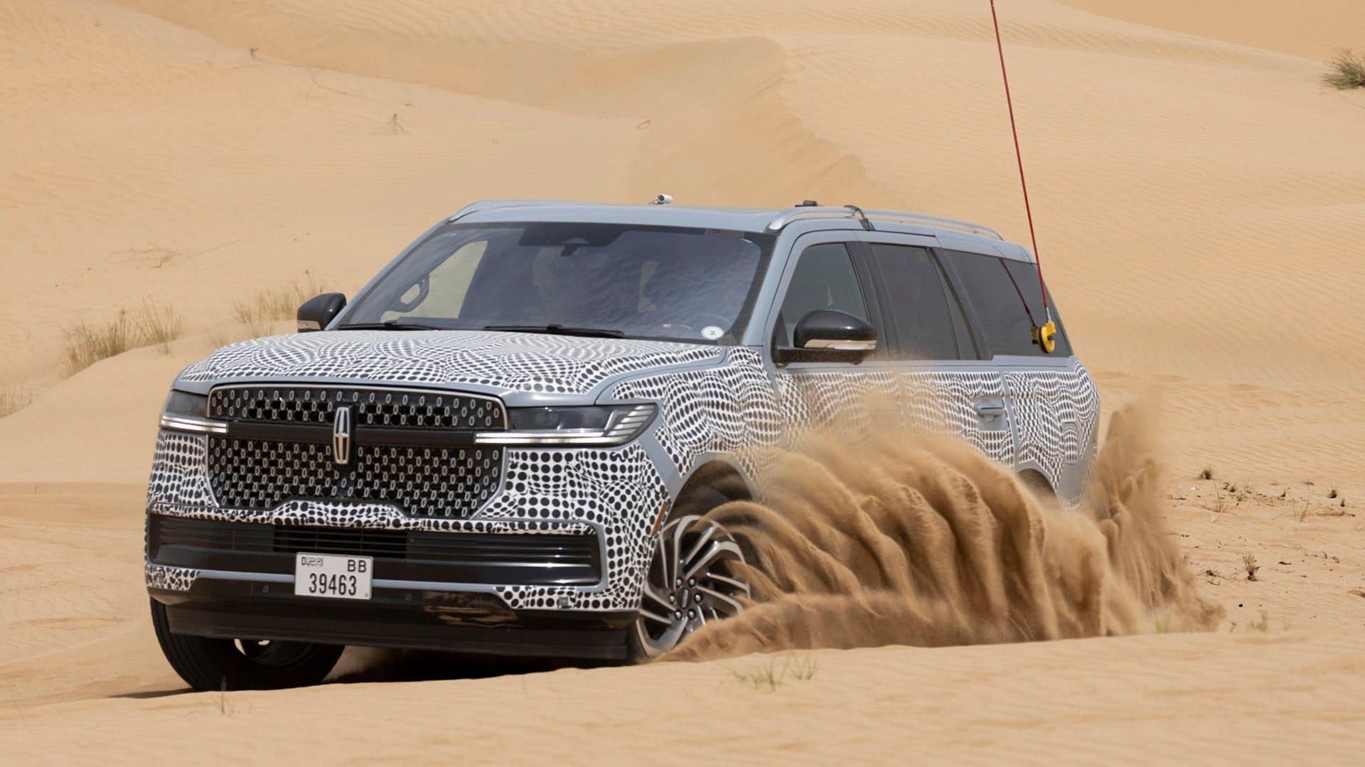 The All-New Lincoln Navigator is Built for UAE Heat and Sand