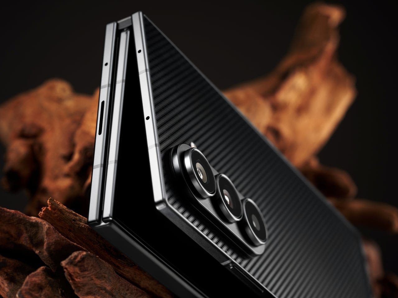 UAE snapped up Samsung’s tri-fold phone in minutes