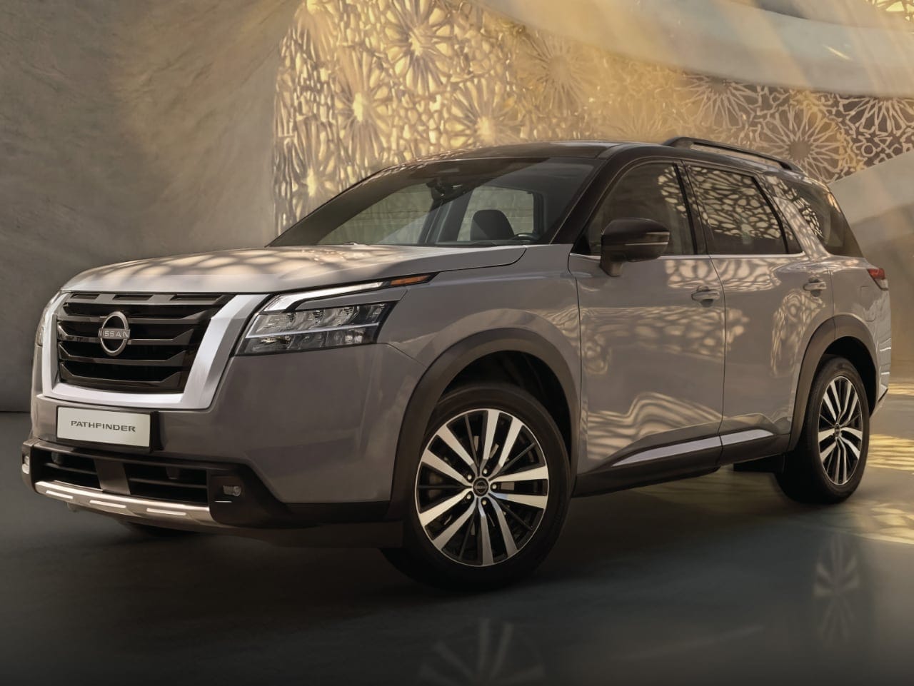 Save up to AED 25,000 on Nissan cars this Ramadan - plus 0% finance on Renault Koleos