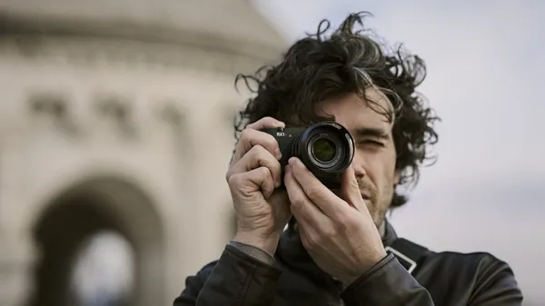 Sony RX1R III Launches in UAE with 61MP Sensor and AI Autofocus in a Compact Body
