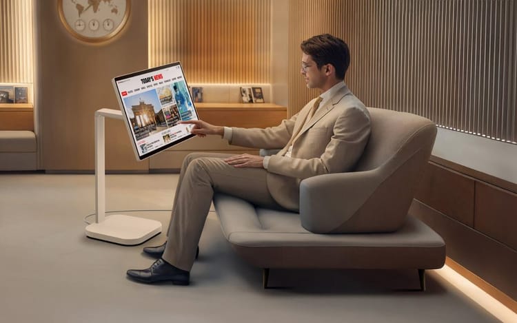 LG Smart Monitor Swing Arrives in UAE- 32″ 4K Touchscreen with Flexible Stand