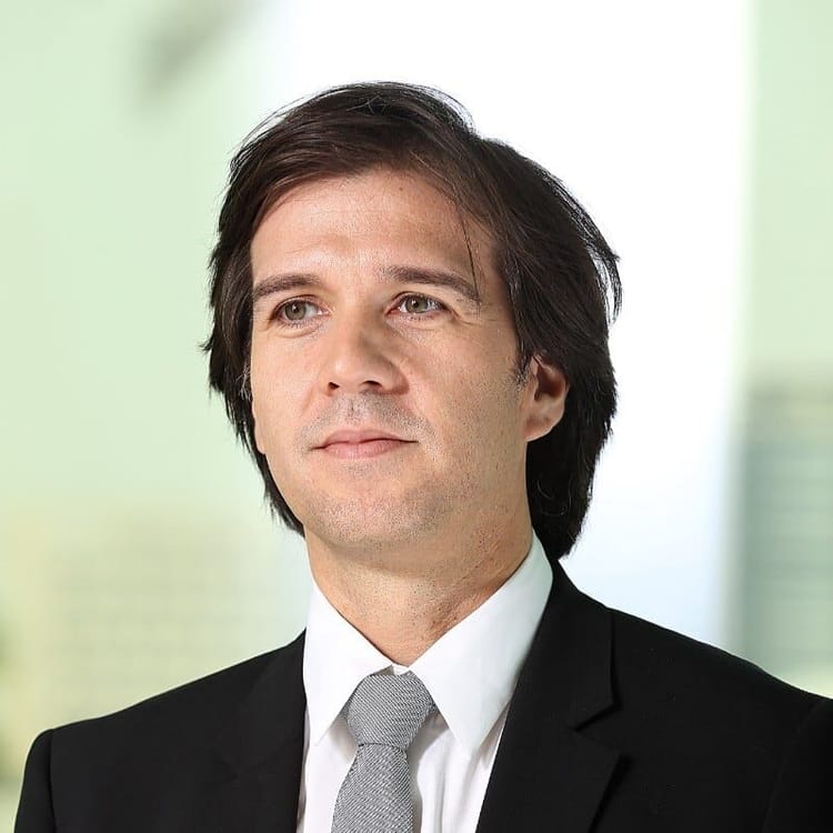 UAE and KSA Digital Trends 2025: AI and Social Commerce