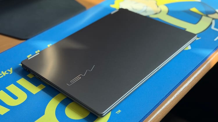 MSI Prestige 14 Flip AI+ Review