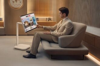LG Smart Monitor Swing Arrives in UAE- 32″ 4K Touchscreen with Flexible Stand