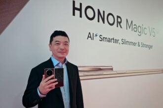 HONOR’s Laurance Li reveals the Magic V5 foldable phone