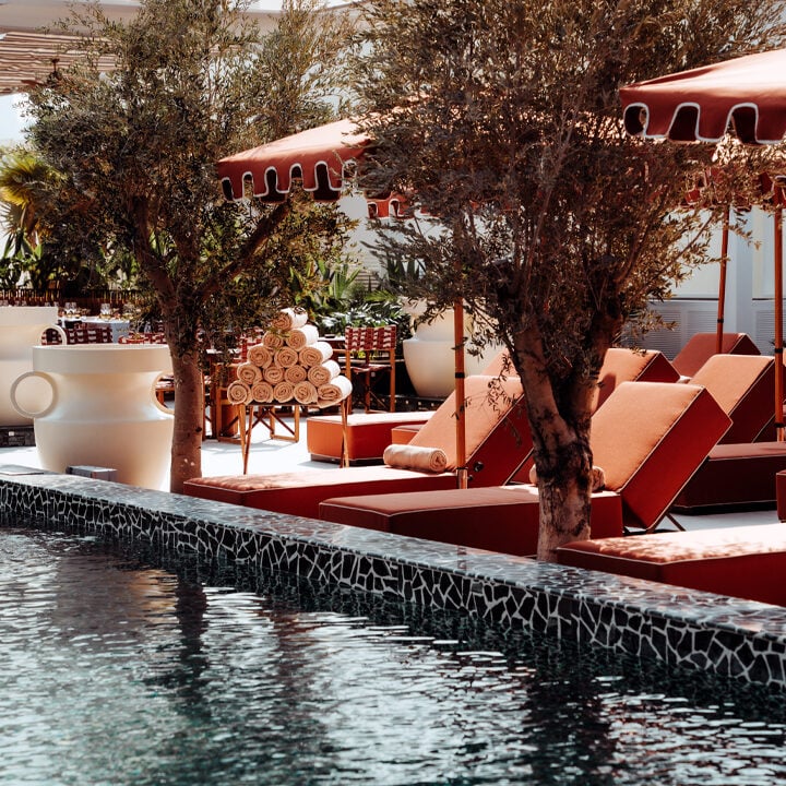 J1 Beach Dubai: The Ultimate Guide to Restaurants, Beach Clubs, and Pools