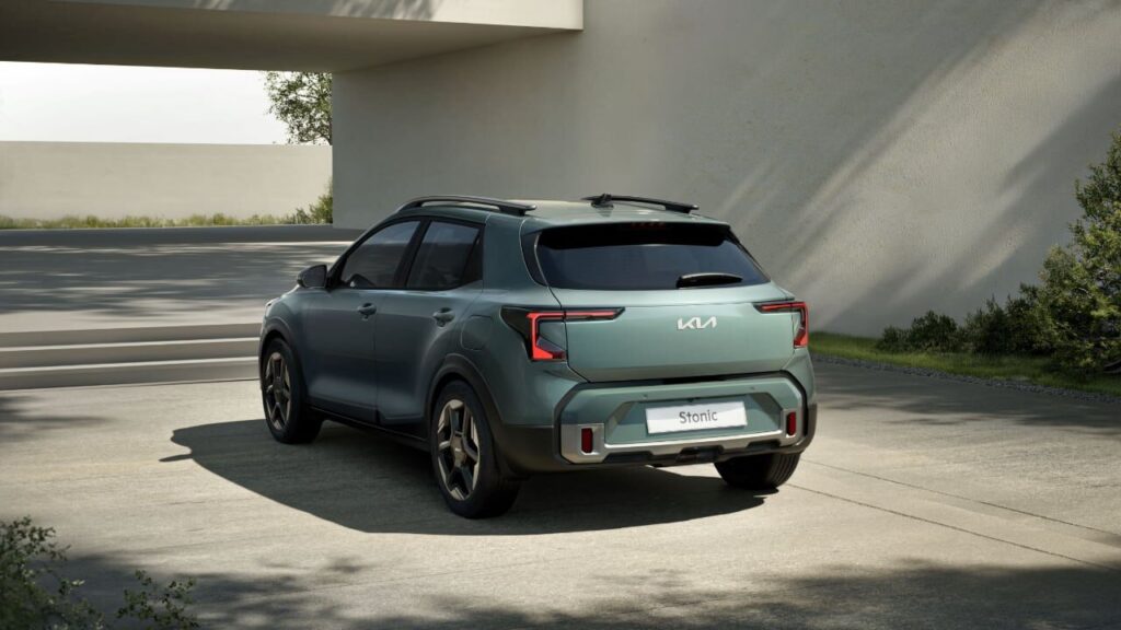 New Kia Stonic: bigger screens, smarter safety, same compact footprint