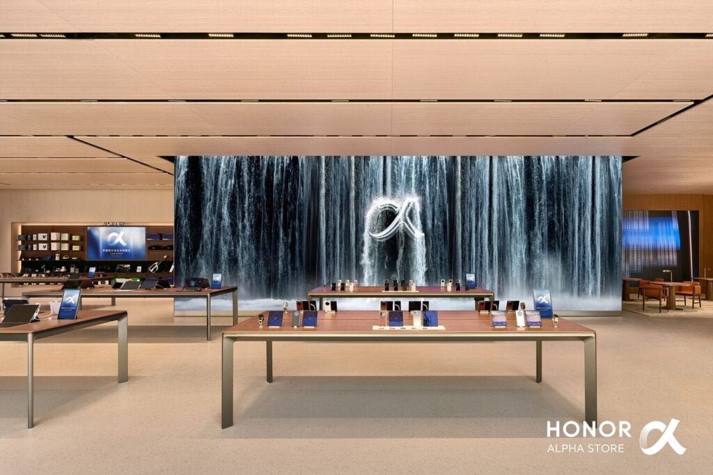 Inside HONOR’s New “AI Smart Living” Store - And the Wild YOYO Demo