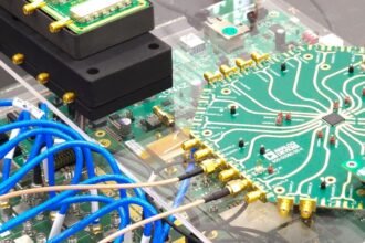 This tiny timing trick could make UAE quantum computers real