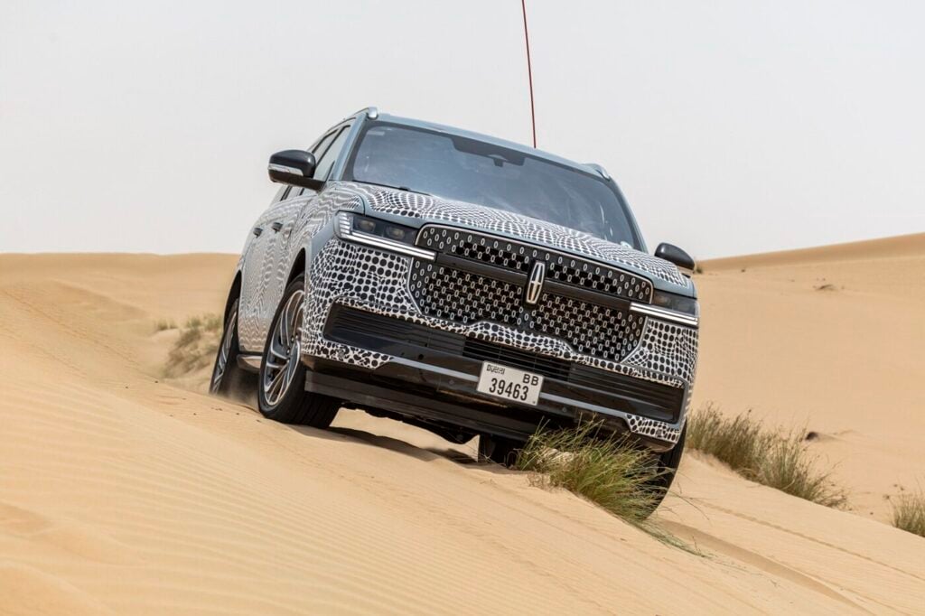 The All-New Lincoln Navigator is Built for UAE Heat and Sand