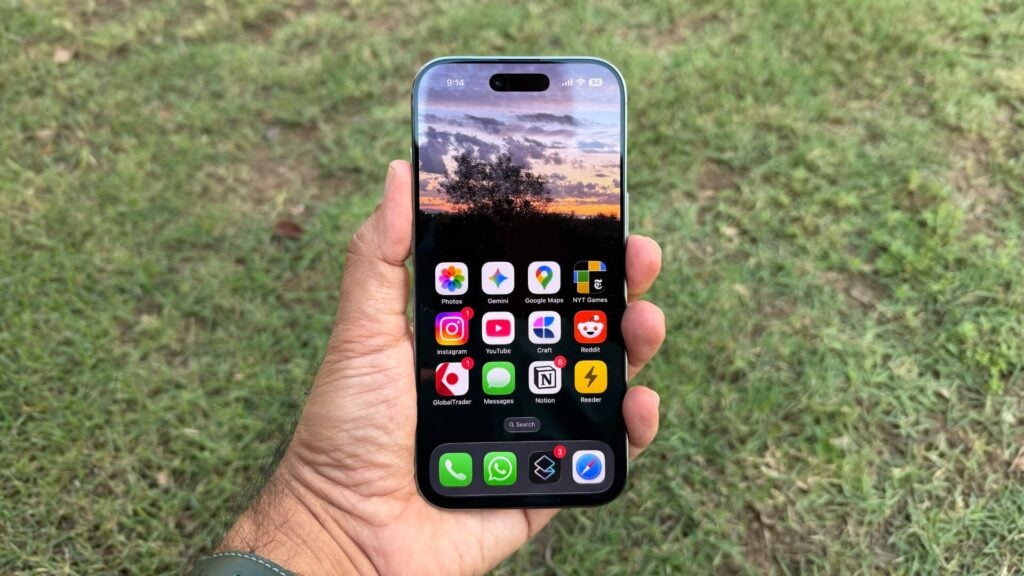 iPhone Air Review: Apple Changed the Game. Again 4 iPhone Air Review: Apple Changed the Game. Again