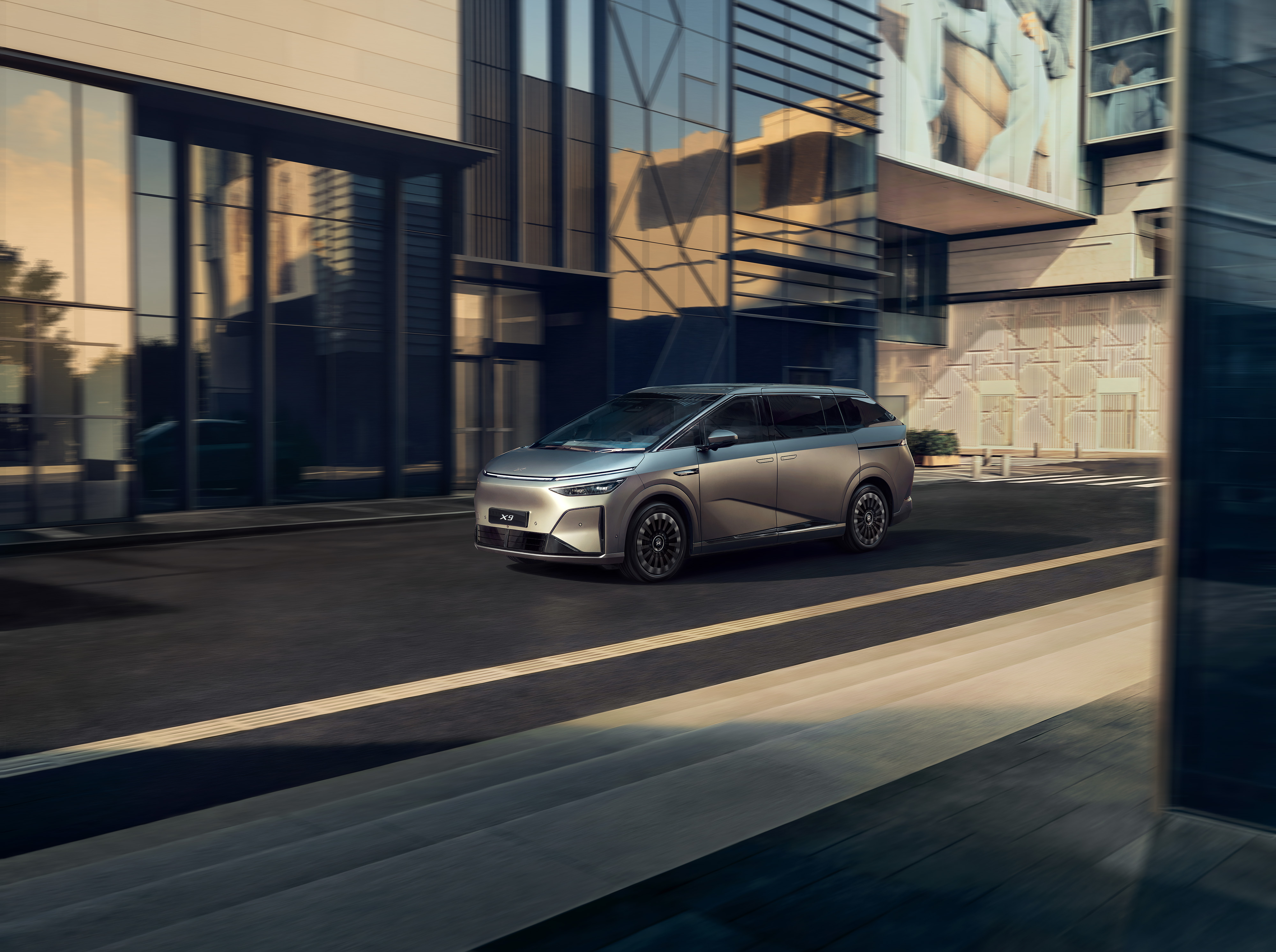 XPENG X9 price in UAE: Seven-Seat MPV Lands at AED 297,000