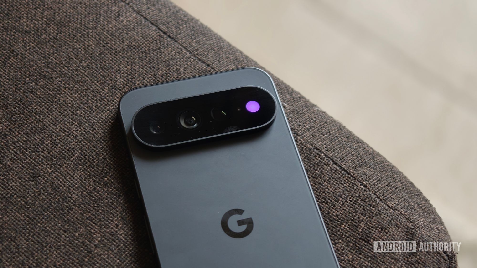 Google Pixel 11 drops the thermometer for a HiLight notification LED