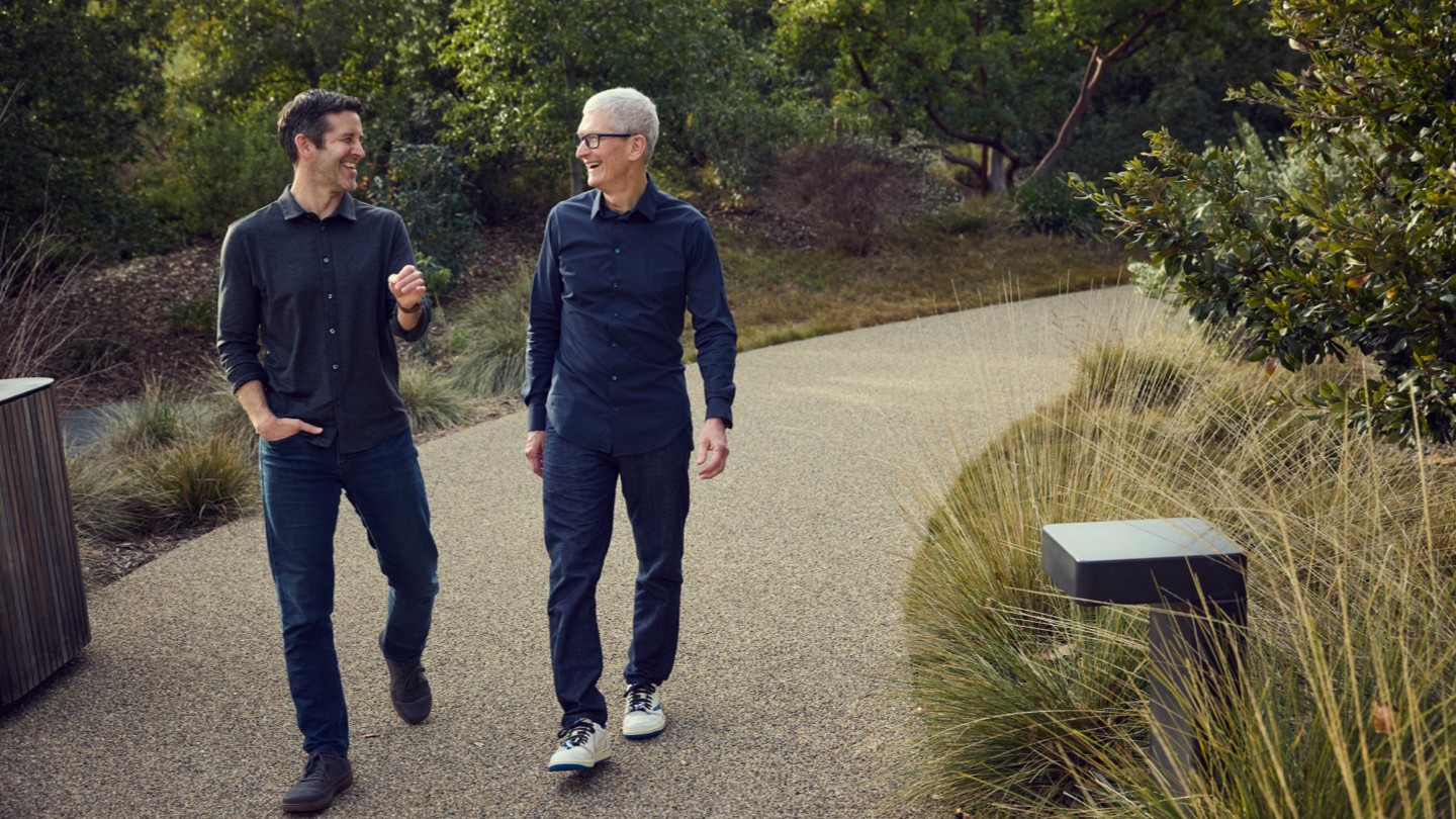 Read Tim Cook’s full memo to Apple employees on his last day as CEO