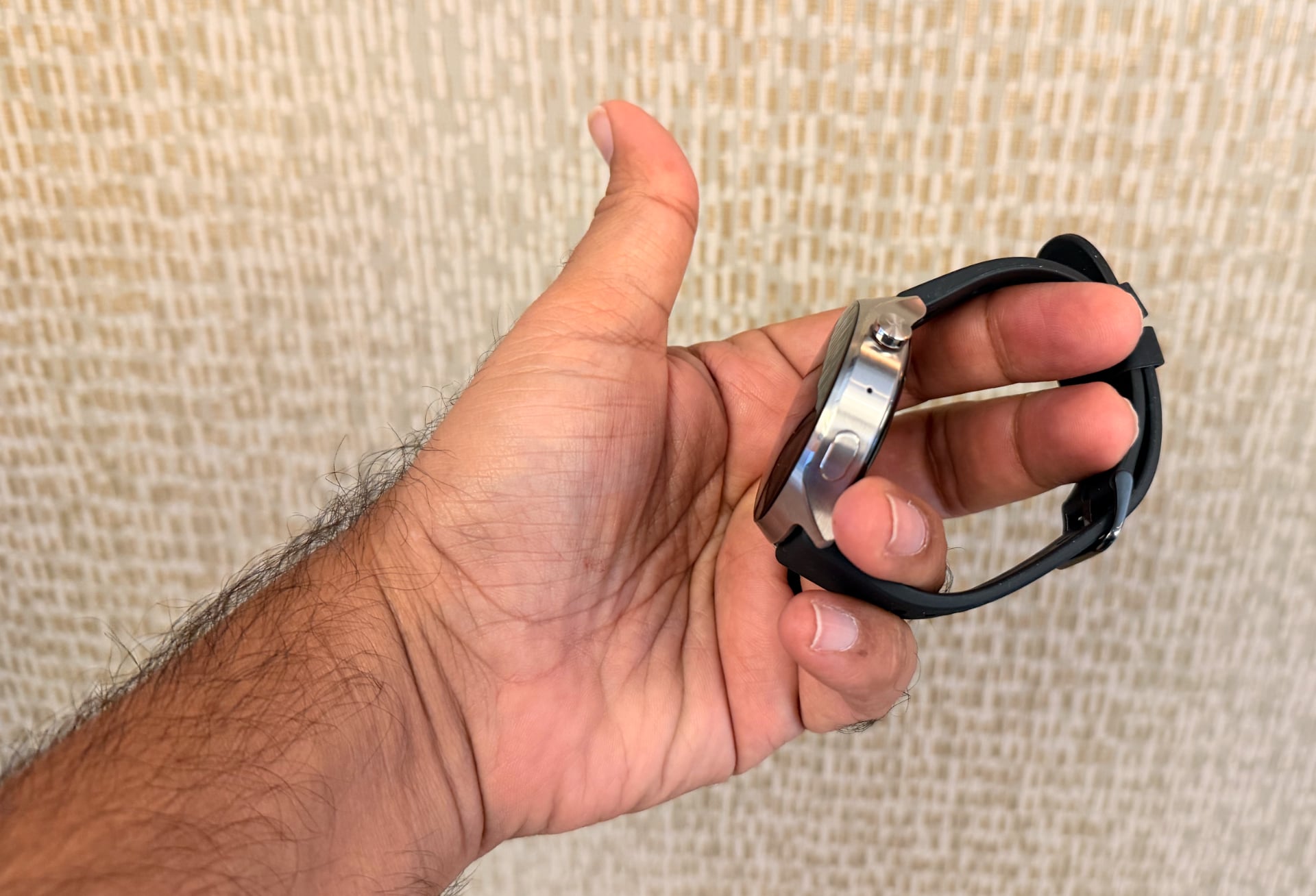 Moto Watch Ultra: LTE, Polar Fitness Science and Two-Day Battery