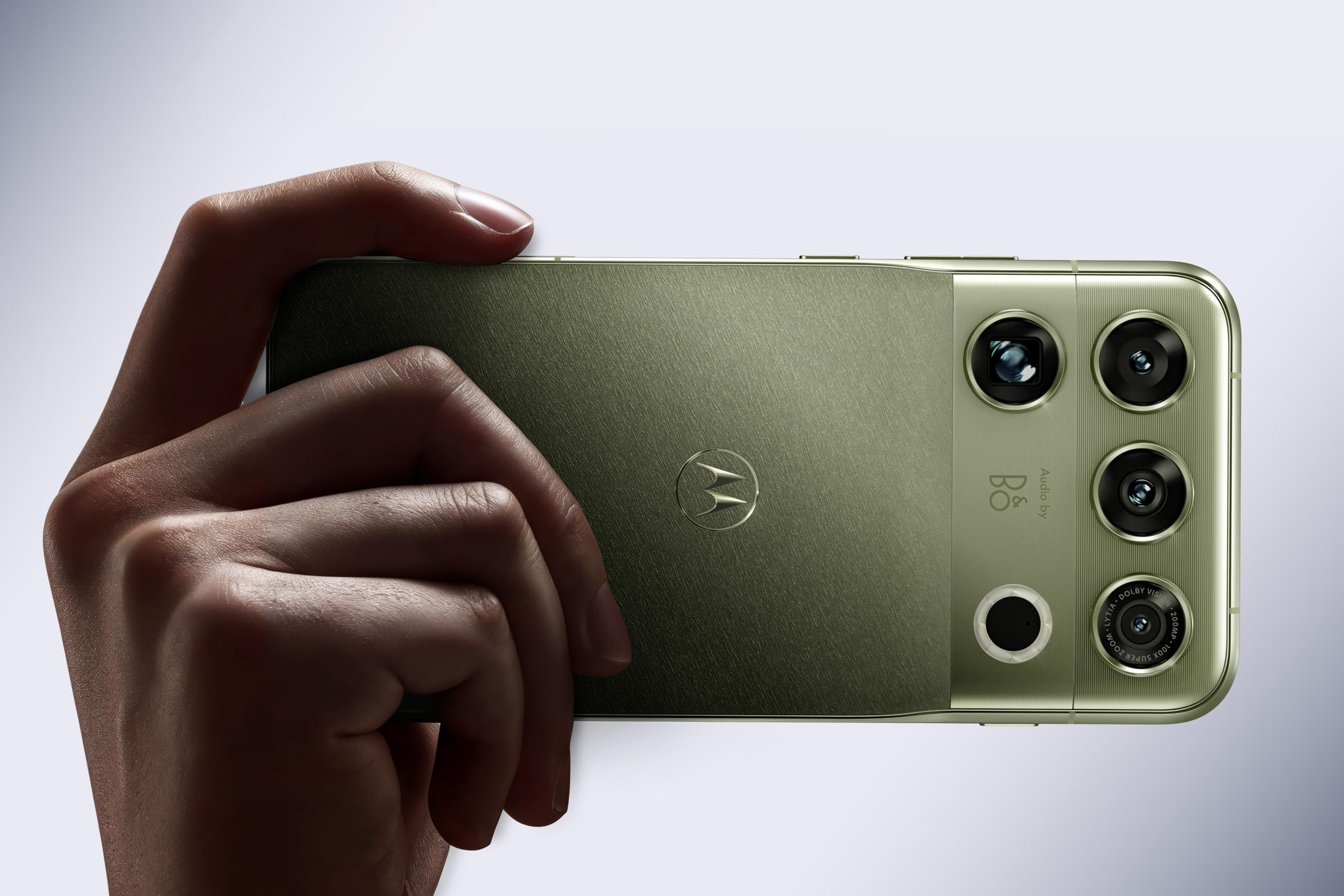 Motorola Signature 27 with textured olive rear and distinctive camera plane
