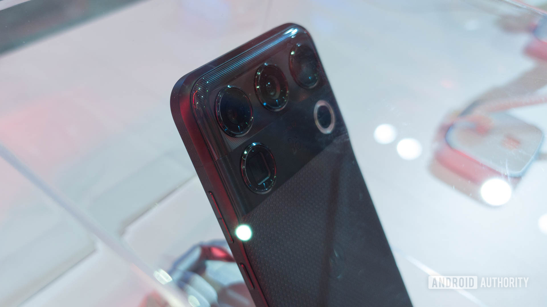 GrapheneOS names Motorola Signature 27 as first non-Pixel phone